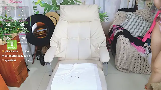 Snapshot of xiaotiantian-76 chatting on April 2026 02:20:01 PM xiaotiantian-76 online show from April 2026 02:20:01 PM