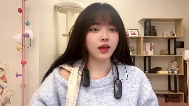 Chenjing0 online show from November 2025 02:47:01 AM