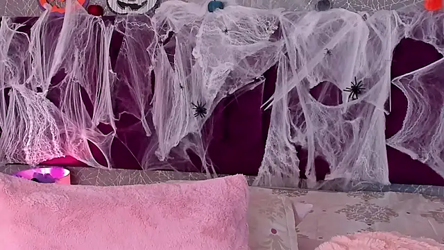 LiaCathaleya online show from October 2025 08:20:01 PM