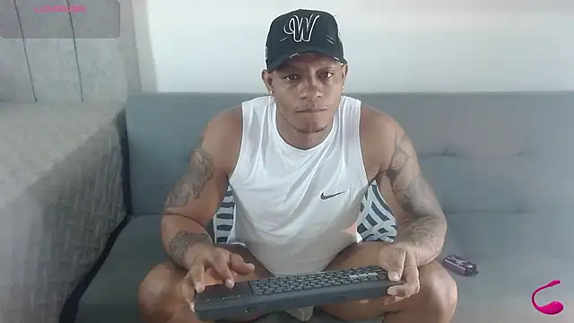 Josep Ston online show from November 2025 11:58:01 PM