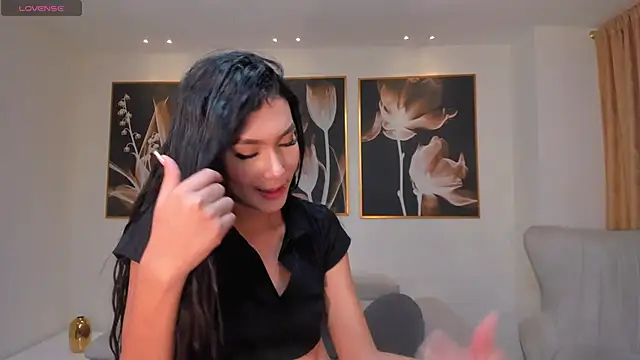 NiaSalvatore online show from February 2025 02:57:01 PM