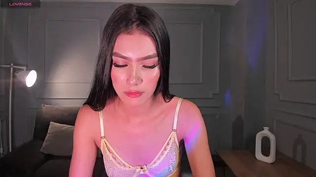 NiaSalvatore online show from March 2025 10:15:02 PM