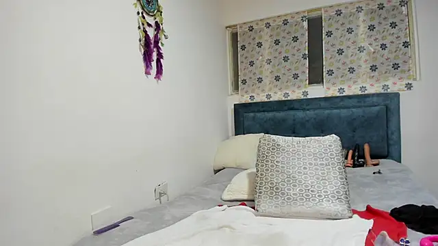 sofi saliva2511 online show from November 2025 03:54:01 AM