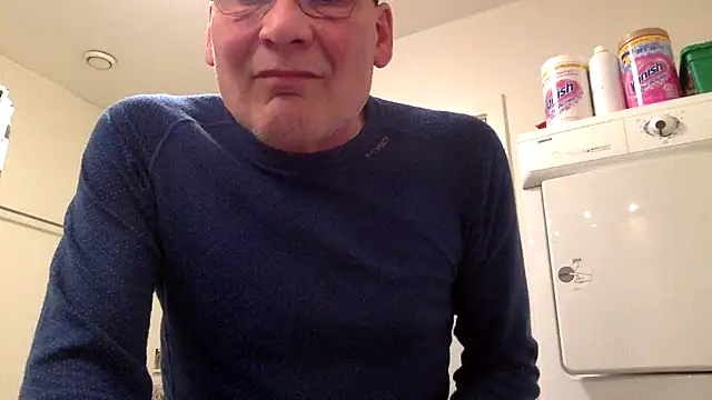 Parleg2 online show from November 2025 07:12:01 PM