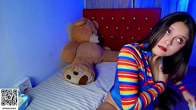 Snapshot of katy_handerson chatting on October 2025 03:02:02 PM katy handerson online show from October 2025 03:02:02 PM