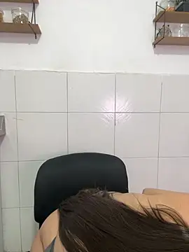 Snapshot of katy_handerson chatting on November 2025 03:16:01 PM katy handerson online show from November 2025 03:16:01 PM