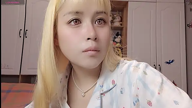 Lucky-xiuxiu online show from February 2025 02:30:01 AM