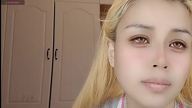 Lucky-xiuxiu online show from March 2025 12:00:01 AM