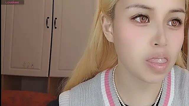 Lucky-xiuxiu online show from March 2025 12:58:02 AM