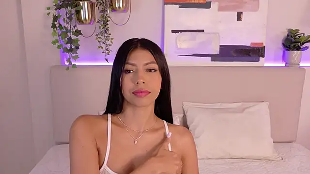 AbieHills online show from February 2025 12:00:02 PM