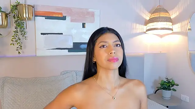 AbieHills online show from November 2025 11:54:02 AM