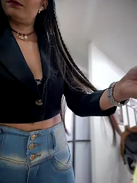 Snapshot of BELLA--26 chatting on November 2025 12:34:01 PM BELLA--26 online show from November 2025 12:34:01 PM