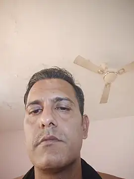 MAGNETICDADDY8 online show from October 2025 10:18:01 AM