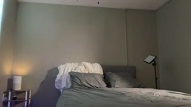 stormyyywinter online show from April 2026 12:00:02 PM