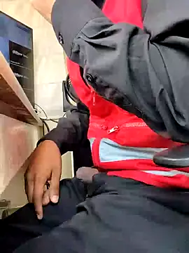 Snapshot of securityhot chatting on January 2025 12:19:02 PM securityhot online show from January 2025 12:19:02 PM