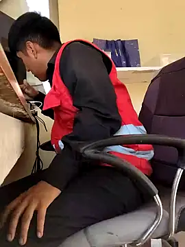 Snapshot of securityhot chatting on January 2025 06:53:02 PM securityhot online show from January 2025 06:53:02 PM