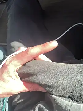 Snapshot of dickeeier420X chatting on March 2025 02:42:02 PM dickeeier420X online show from March 2025 02:42:02 PM