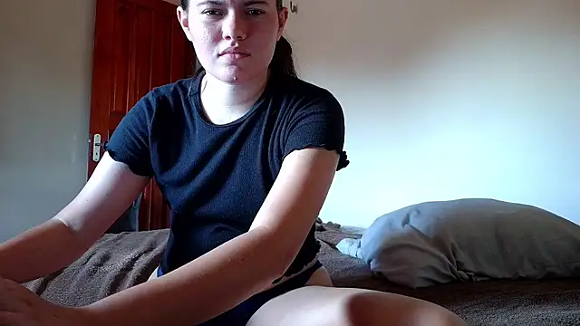 Snapshot of camillebr chatting on February 2025 06:37:02 PM camillebr online show from February 2025 06:37:02 PM