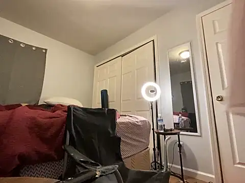 Snapshot of Yoshibaby2670 chatting on March 2025 01:03:02 AM Yoshibaby2670 online show from March 2025 01:03:02 AM