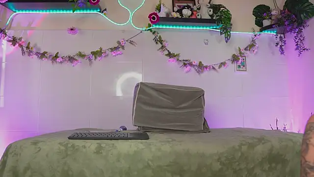 Snapshot of bri_cullen chatting on September 2025 02:40:01 PM bri cullen online show from September 2025 02:40:01 PM