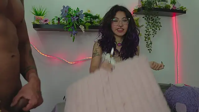 bri cullen online show from June 2026 02:05:02 AM