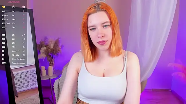 Snapshot of Mikka_Blush chatting on January 2025 09:28:01 PM Mikka Blush online show from January 2025 09:28:01 PM