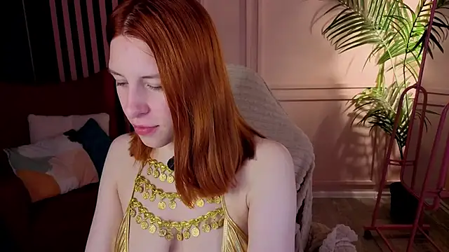 Snapshot of Mikka_Blush chatting on October 2025 09:24:01 PM Mikka Blush online show from October 2025 09:24:01 PM