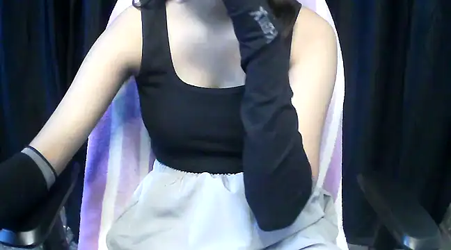 hot-niti online show from February 2025 10:37:01 PM