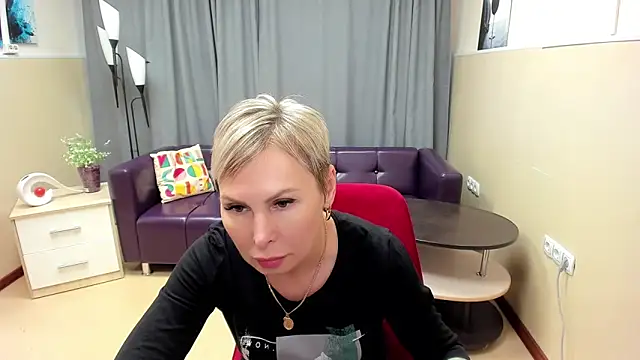 Hot stuff6 online show from January 2025 10:04:02 AM