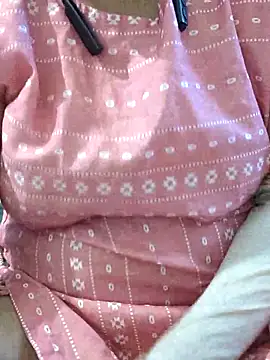 Snapshot of mallupriyapriya chatting on September 2025 05:30:01 AM mallupriyapriya online show from September 2025 05:30:01 AM