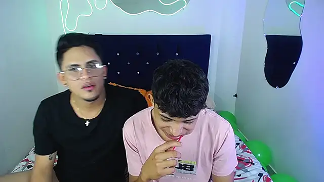 twinkmilk  online show from January 2025 01:58:02 AM