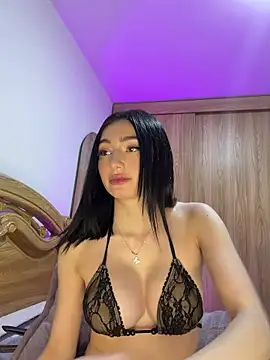 Snapshot of Maddy_Jones chatting on April 2026 01:36:02 AM Maddy Jones online show from April 2026 01:36:02 AM