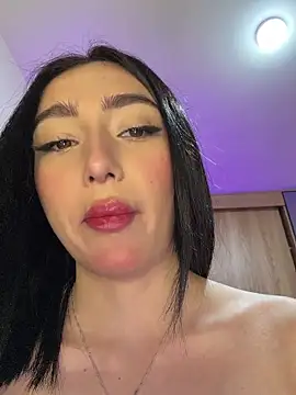 Snapshot of Maddy_Jones chatting on April 2026 01:56:01 AM Maddy Jones online show from April 2026 01:56:01 AM