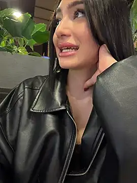 Snapshot of Maddy_Jones chatting on June 2026 10:51:01 PM Maddy Jones online show from June 2026 10:51:01 PM