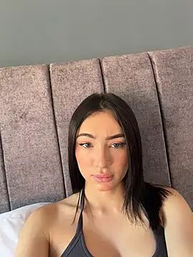 Snapshot of Maddy_Jones chatting on June 2026 05:56:02 PM Maddy Jones online show from June 2026 05:56:02 PM