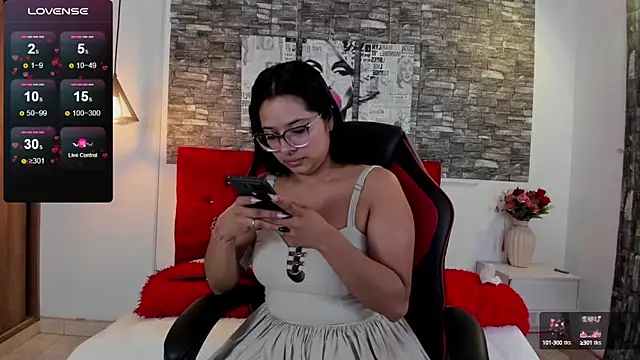 Snapshot of Emily_sc chatting on March 2025 12:24:01 PM Emily sc online show from March 2025 12:24:01 PM