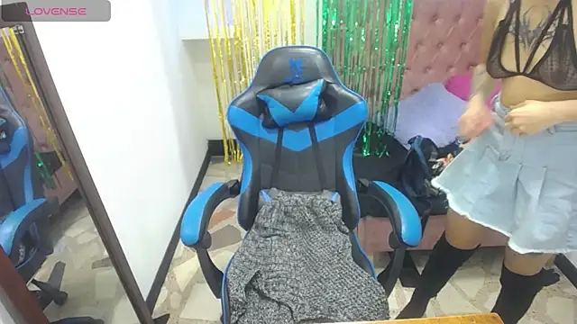 Anniee x online show from March 2025 06:43:02 PM