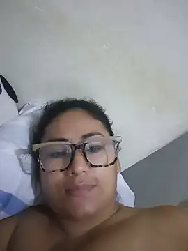 Snapshot of acuarela chatting on January 2025 02:46:01 PM acuarela online show from January 2025 02:46:01 PM