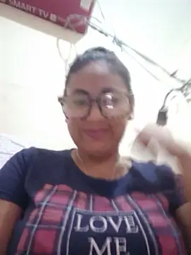 Snapshot of acuarela chatting on February 2025 09:42:01 PM acuarela online show from February 2025 09:42:01 PM