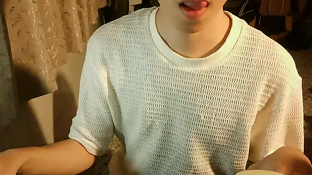 Snapshot of KYU890428 chatting on April 2026 05:07:01 PM KYU890428 online show from April 2026 05:07:01 PM