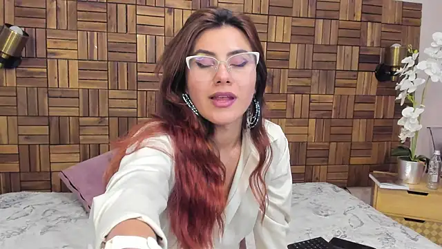 Snapshot of iriis_rosse chatting on January 2025 09:34:01 PM iriis rosse online show from January 2025 09:34:01 PM