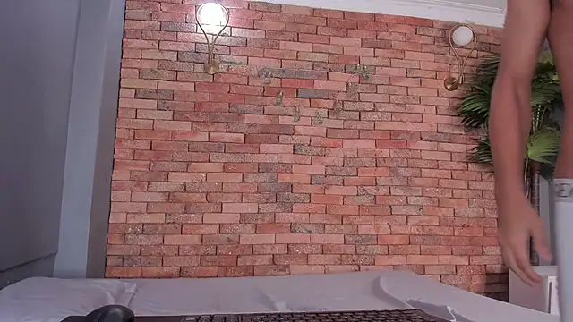 adam piarse01 online show from December 2025 01:56:02 AM