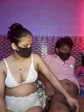 Snapshot of Hot_Nila chatting on June 2026 02:33:02 AM Hot Nila online show from June 2026 02:33:02 AM