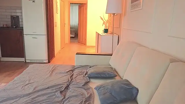 Snapshot of KristineEsme chatting on November 2025 05:07:01 AM KristineEsme online show from November 2025 05:07:01 AM