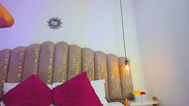 Snapshot of nayara_macherano chatting on December 2025 11:26:02 AM nayara macherano online show from December 2025 11:26:02 AM