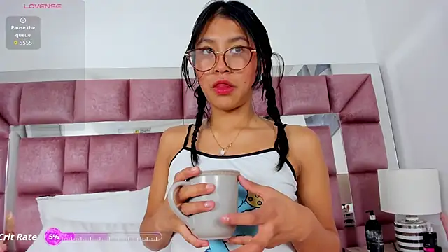 Snapshot of nayara_macherano chatting on December 2025 11:49:02 AM nayara macherano online show from December 2025 11:49:02 AM