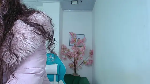 Snapshot of Arianna_sweeet chatting on March 2026 03:28:01 AM Arianna sweeet online show from March 2026 03:28:01 AM