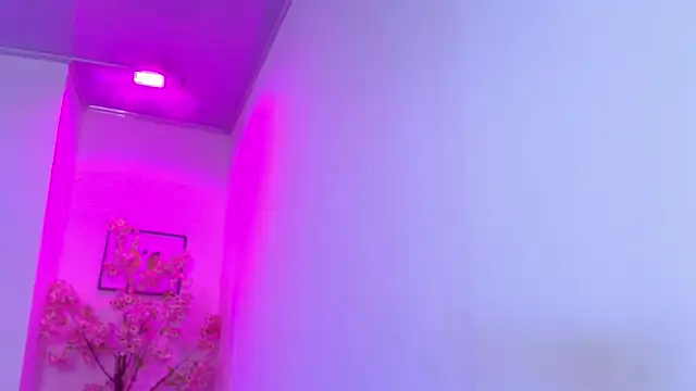 Snapshot of Arianna_sweeet chatting on March 2026 03:45:01 PM Arianna sweeet online show from March 2026 03:45:01 PM