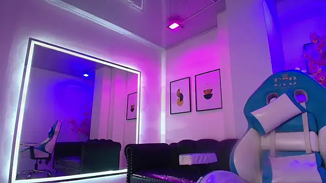 Snapshot of Arianna_sweeet chatting on April 2026 03:53:01 AM Arianna sweeet online show from April 2026 03:53:01 AM