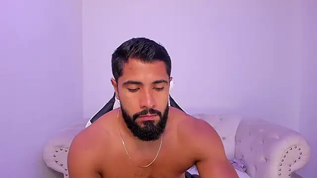 Snapshot of Santiago_huntt chatting on December 2025 12:56:01 PM Santiago huntt online show from December 2025 12:56:01 PM